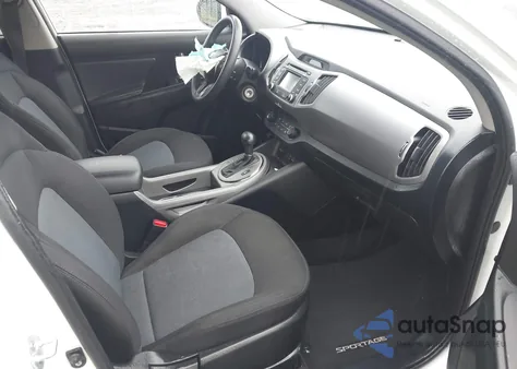 2016 Kia Sportage Lx z USA, uszkodzony, nr VIN KNDPBCAC6G7812357